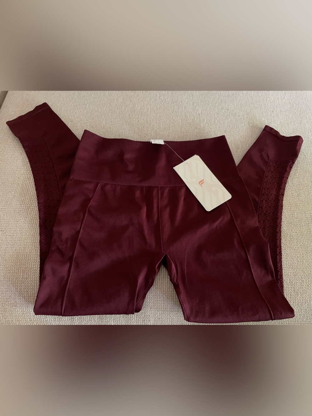 NWT Fabletics Sync High-Waisted Perforated 7/8 Leggings - Burgundy/Rust, Small